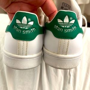 ‼️SOLD‼️Adidas big  kids sneakers size 4